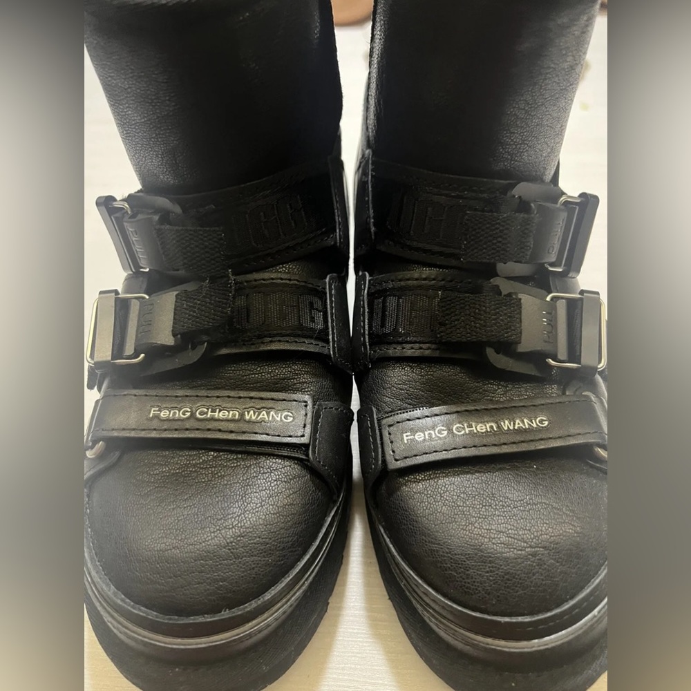UGG X FENG CHEN WANG UNISEX SANDAL BLACK LEATHER CONVERTIBLE MEN'S SIZE 8